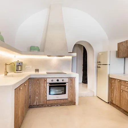 Santorini's Rising Sun Private Villa *