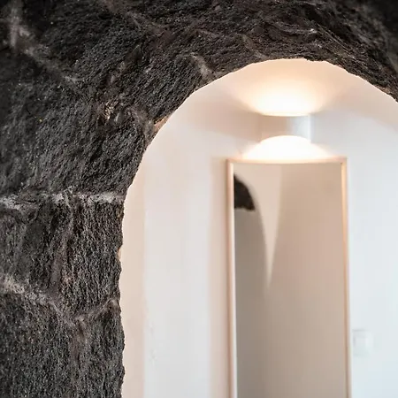 Santorini's Rising Sun Private וילה אימרוביגלי