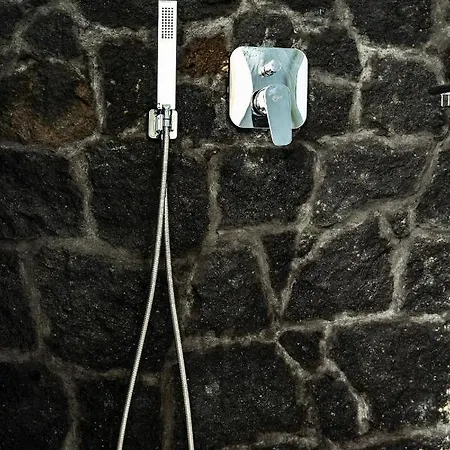 Santorini's Rising Sun Private אימרוביגלי